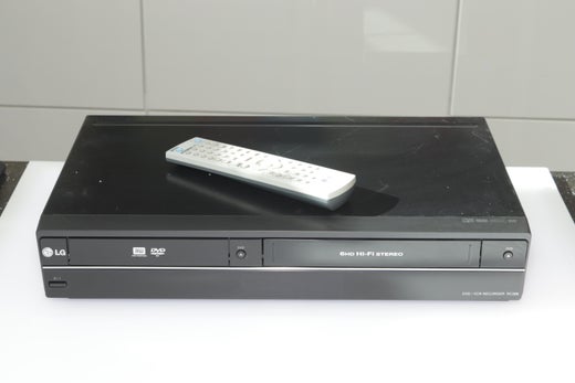 K&auml;ytetty LG RC388, VHS