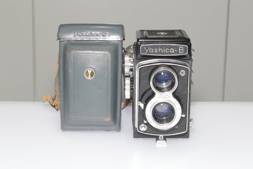 K&auml;ytetty Yashica B