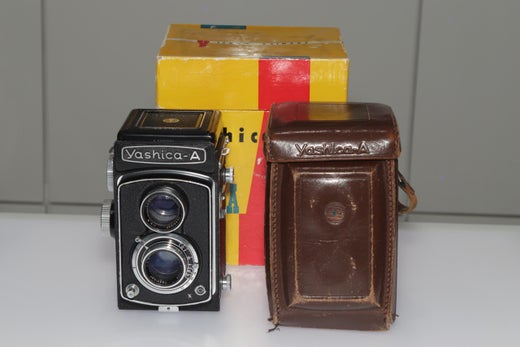 K&auml;ytetty Yashica A